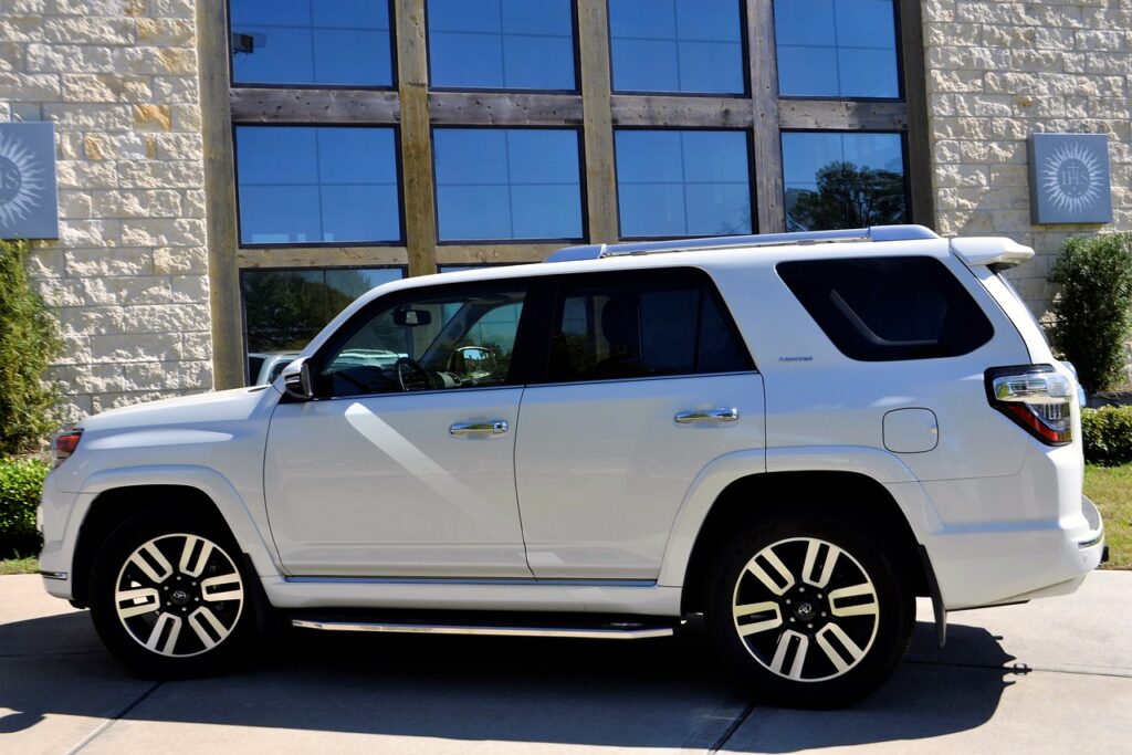 toyota, 4 runner, japanese-3245397.jpg